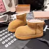 Botas de nieve populares de suela gruesa para mujer, nuevo estilo de invierno 2026, botines para el noreste de China, con forro de felpa, engrosados para abrigar y con un diseño de punta grande y redondeada