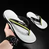 Oferta Especial Liquidación Pantuflas para Hombre Tallas y Estilos Disponibles Chanclas Sandalias de Dedo Puesto de Mercado Mercado Nocturno Fuente de Artículos
