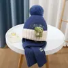 Conjunto de Dos Piezas de Gorro y Bufanda para Niños Diseño de Dinosaurio de Dibujos Animados Traje para Bebé Niño y Niña Gorro de Lana Cálido para Niños Medianos y Grandes