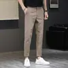 Pantalones casuales cortos para hombre, corte slim, corte recto, verano 2026, delgados, elásticos, color liso, largos