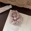 Scrunchie de cetim plissado para mulheres, elástico de cabelo de pérola de alta qualidade estilo coreano, elástico para coque, acessório de cabelo