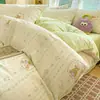 2026 Novo Conjunto de Roupa de Cama de Algodão 100% Quatro Peças Lençol de Cama Totalmente Algodão Capa de Edredom Estilo Fresco Conjunto de Roupa de Cama de Três Peças para Dormitório de Estudante