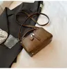 Bolso tipo caja bandolera de moda retro para mujer 2025 Nueva tendencia Versátil Bolso cuadrado pequeño Estilo coreano Nicho Simple Bolso bandolera