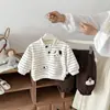 Conjunto de moletom listrado estilo coreano com calça para meninos, uma roupa fofa de outono, um conjunto de duas peças com estampa de cachorrinho, de manga comprida e estilo casual