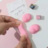 Juguete Suave de Goma TPR Pequeño Squishy, Bollo con Forma de Pata de Gato y Trasero de Durazno, Accesorio para Funda de Teléfono de Trasero de Shin-Chan