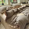 Juego de ropa de cama de cuatro piezas de algodón liso con encaje vintage Clase A, funda de edredón floral pequeña estilo coreano, juego de tres piezas 100% algodón para camas de dormitorios estudiantiles