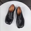 Versión de piel de oveja~mocasines de tacón bajo de piel auténtica para mujer, zapatos retro plisados de piel de cerdo lavada con puntera dividida, zapatos planos de cuero pequeños reversibles