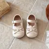 Sapatos Mary Jane com acabamento em renda, novidade Primavera/Outono 2026 estilo coreano, sapatos de princesa com laço para meninas, sola macia.