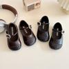 Sapatos de couro para meninas 2025 primavera e outono novos sapatos infantis sapatos de princesa para meninas sapatos de feijão com sola macia sapatos simples strass estilo ocidental