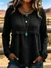 Blusa longa de manga comprida, estilo boho europeu e americano, com franjas, textura e amassada, gola redonda, corte solto e ombros caídos.