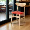 Sillas de comedor de madera maciza estilo nórdico con respaldo de mariposa, diseño simple y moderno, adecuadas para uso doméstico, restaurantes y entornos de comedor informal.; disponible para venta al por mayor