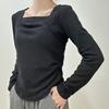 Camiseta de Manga Larga de Diseño de Nicho para Mujer 2025 Principios de Primavera Nuevo Cuello Cuadrado Camiseta Interior Ajustada Top Chic Interior