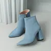 Botas curtas femininas de outono e inverno para cross-border com solas de borracha, botas Martin de cor sólida versáteis, bico fino, antiderrapantes, leves, zíper lateral, salto ultra-alto