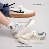 Zapatos de Mujer Warrior Color-Block Nueva Moda Zapatillas Versátiles Estilo Pareja Tendencia Nicho Zapatos Casuales Zapatos de Suela Gruesa Primavera