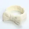 Diadema de Cabeza de Nube de Venta Caliente Absorbente que Absorbe el Sudor Muñequera Diadema de Felpa de Coral Set de Diadema para Cuidado de la Piel y Spa Fábrica de Origen