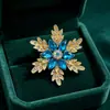 Broche de Copo de Nieve con Pedrería de Siete Colores para Industria Pesada Pin de Gema de Color Incrustada en Aleación Ramillete para Traje Abrigo Chal Venta al por Mayor de Fábrica
