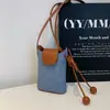 Bolsa Transversal Pequena Quadrada Color-Blocking de Alto Valor Estético para Mulheres, Novo Estilo Verão 2026 Bolsa para Férias na Praia, Bolsa Pequena Personalizada para o Dia a Dia