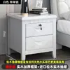 Mesita de noche, diseño simple y moderno, adecuada para dormitorios, apartamentos pequeños y hogares; un armario de noche compacto y fácil de usar con cerradura