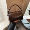 Moda Retrô Coreana Outono e Inverno 2026 Nova Bolsa de Mão Pequena Quadrada para Mulheres Bolsa de Ombro Transversal Versátil na Moda