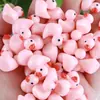 Mini Pato Amarelo Luminoso Famoso na Internet de 10 Cores Ornamento de Carro de Patinho Fofo Criativo Feito à Mão Materiais em Estoque Atacado