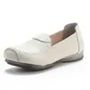 Sapatos de sola macia para mulheres de meia-idade e idosas, novo estilo outono 2026, confortáveis, de sola plana, sola macia, sapatos para mãe, cano baixo, couro macio, sapatos de dirigir