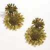 Pendientes florales de plata vintage transfronterizos europeos y americanos con un diseño geométrico de alta gama, versátiles para la moda de verano y el uso diario, para mujer