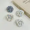 Broche de Camelia de Perlas Estilo Nuevo Primavera 2026 Tweed a Cuadros de Alta Gama Accesorios Versátiles para Ropa