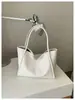 Nova Bolsa Grande Feminina Outono 2024, Bolsa de Ombro Simples Moda Vintage, Bolsa Tote Texturizada para Aula e Deslocamento