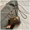 Moda Tendencia Primavera 2026 Elegante Sencilla y Chic Bolso Cruzado de un Solo Hombro Bolso de Mano Bolso Cuadrado Pequeño para el Trabajo y los Viajes