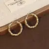 Pendientes de Aro Grandes Estilo Coreano con un Diseño Minimalista, Ofreciendo una Sensación de Lujo y Elegancia, Geniales y con Estilo, Pendientes de Cobre Únicos y Sencillos