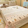 2026 Novo Conjunto de Cama de Três Peças Mais Veludo Espessado Veludo Leiteiro Quarto de Dormitório Quarto Capa de Cama de Solteiro Estilo Fresco Estampado