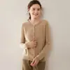 Suéter de Cashmere Feminino Bai Cai Rong Outono/Inverno 2026, Cardigã Raglan, Design Versátil, Tricô de Lã