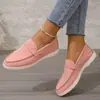 Sapatos Individuais Europeus e Americanos Transfronteiriços 2025 Pessoa Preguiçosa Camurça Comércio Exterior Novo Estilo Fundo Plano Tamanho Grande Slip-on Mocassins Atacado Tamanho Grande