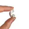 Brincos de pérola com pino estilo francês minimalista em fita de prata escovada para mulheres, brincos de nicho de luxo leve de alta qualidade, acessórios de ouvido únicos e da moda