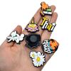 Paisajes Turísticos de Tailandia Fronterizos Nuevo Comida Dibujos Animados PVC Goma Blanda Zapatos con Agujeros Accesorios de Flor Hebilla Decorativa para Zapatos DIY