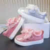 Zapatos planos para niños, nuevos estilos de otoño, zapatillas brillantes de caña baja, zapatos de princesa para niñas con detalles de lazo, calzado popular de exportación y transfronterizo