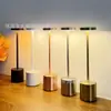 Lámpara de mesa en forma de I transfronteriza, popular en bares, pequeña luz nocturna, luz ambiental LED creativa, recargable por USB, adecuada para cafeterías y mesas de comedor