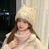 Gorro de punto suelto de alta calidad coreano con orejas de gato, clip en, con cordones de colores y adornos de perlas, un gorro cálido y protector de orejas para mujer en otoño e invierno