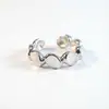 Item popular transfronteiriço: Anel Oval Simples com Escamas de Peixe Côncavo para Mulheres, Design de Nicho Europeu e Americano, Sensação de Alto Padrão, Anel Aberto