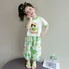 Conjunto Verde Vazado para Meninas 2026 Novo Estilo Moda Coreana Conjunto de Duas Peças para Meninas Pequenas, Roupa de Verão Estilosa para Crianças Pequenas