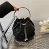Xiaorui Bolsillo Dorado Nueva Moda Textil 2022 Bolso Cubo Bolso Pequeño Portátil Bolso de Mujer Estilo Occidental Bolso de Hombro de Verano