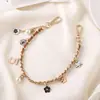 Charme de Pulseira de Couro com Pérolas de Cinco Elos Estilo Chanel Pingente para Capa de Celular Acessório de Corrente de Mão