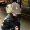 Versión Correcta Gorra de Béisbol con Orejeras Bordado de Letras de Felpa Estilo Yixing Dongdaemun Coreano Gorro Lei Feng