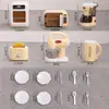 Miniatura de brinquedo para casa de bonecas, modelo de eletrodoméstico pequeno para simulação, acessórios para casa de bonecas, máquina de café, batedor de ovos