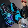 Tênis Esportivo Infantil Respirável de Malha 2025 Novo Outono Sapatos de Estudante para Meninos Tênis de Basquete de Couro Tênis de Meninos com Amortecimento