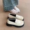 Mocasines sencillos y versátiles para mujer, nuevo estilo otoño 2026, zapatos de estilo británico con plataforma que aumentan la altura, mocasines franceses de cuero JK