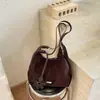 Bolsa de Ombro Suede Estilo Retro Maillard Feminina 2026 Nova Tendência Outono Grande Capacidade para o Dia a Dia Ombro Único Transversal