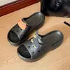 Sandalias de mujer de moda estilo coreano, nuevo modelo primavera 2025 para uso exterior, a la moda, cómodas, que aumentan la altura, chanclas de playa con suela gruesa