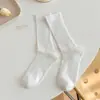 Calcetines grises sin hueso estilo ballet calcetines de tubo medio para mujer ultradelgados de primavera y verano algodón peinado a rayas calcetines de felpa con zapatos de cuero pequeños