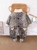 Ropa de Niños Primavera y Otoño Nuevo Estilo 1--5 Años Moda Ropa Infantil Niños Guapo Estampado de Leopardo Cremallera Manga Larga Chaqueta y Pantalones Conjunto de Tres Piezas